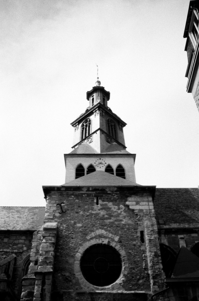 Église symétrique